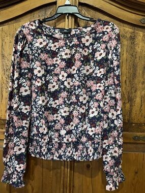 I.N. San Francisco Navy Floral Long-Sleeve Smocked-Hem Blouse